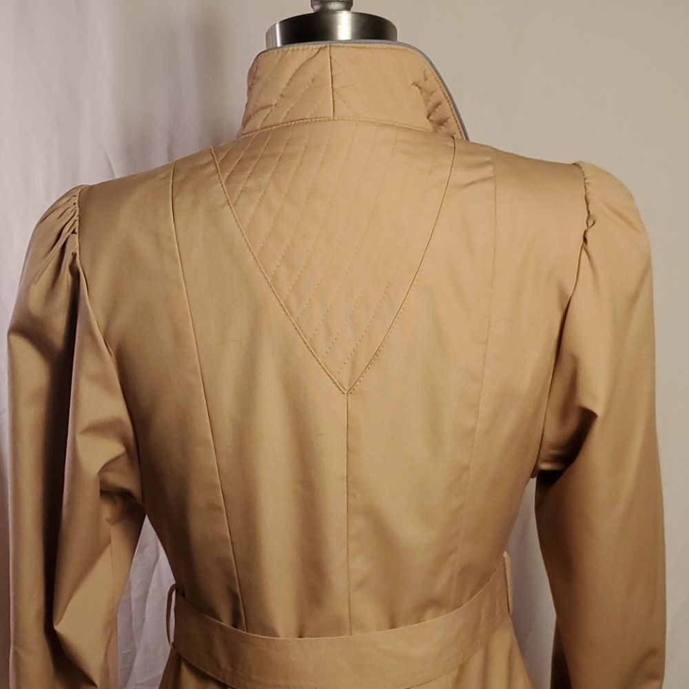 Vintage Khaki and Dusty Blue Trenchcoat - Picture 8 of 10